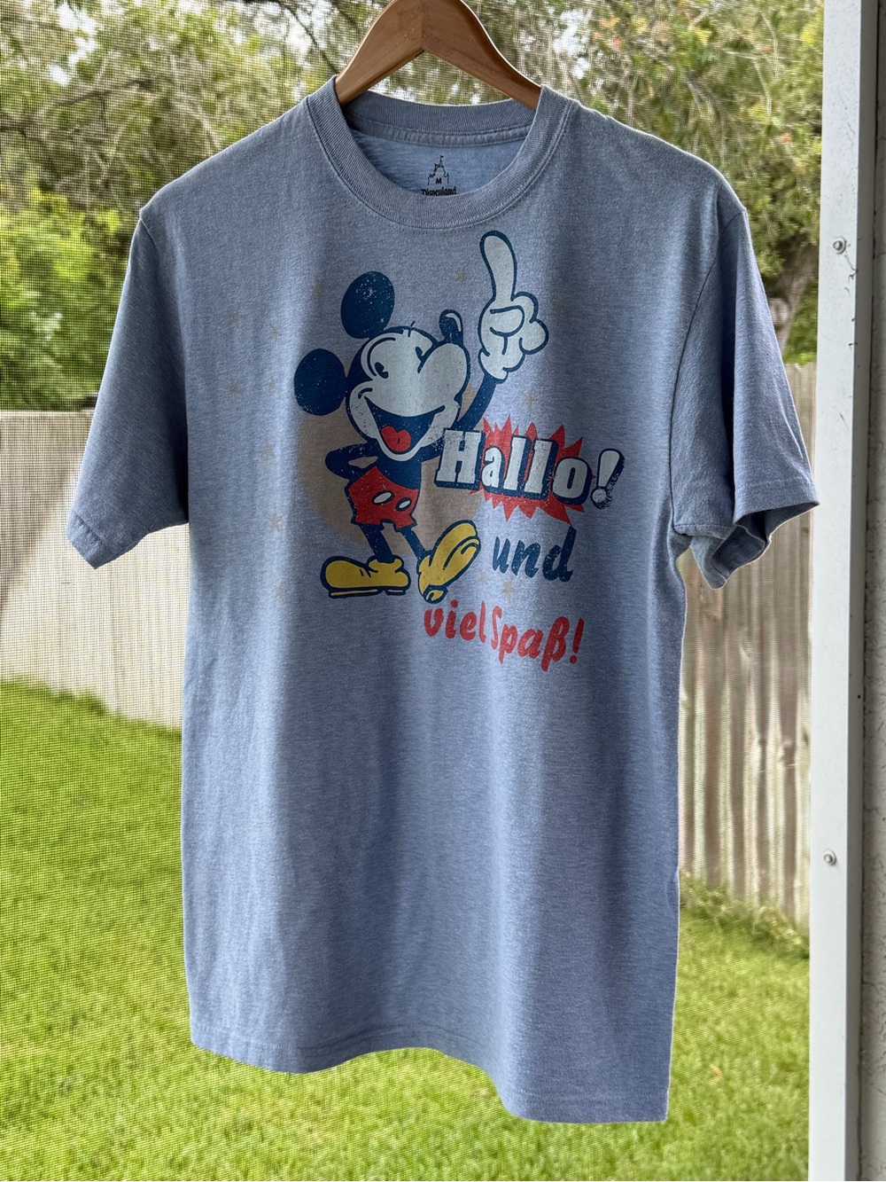 Disney Parks EPCOT Germany Mickey Hallo Graphic Tee M